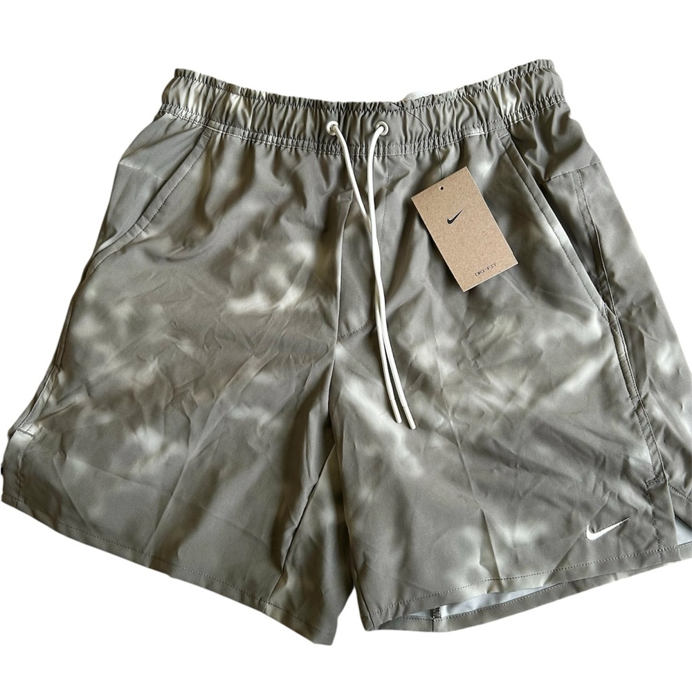 Nike Unlimited 7" Dri-FIT Shorts Men’s M Camo Tie Dye Gym Running Training NWT